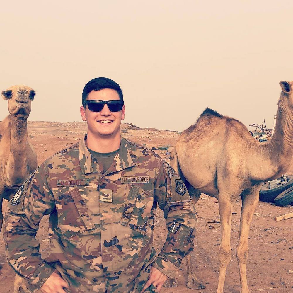 Meet your Posher, Aaron